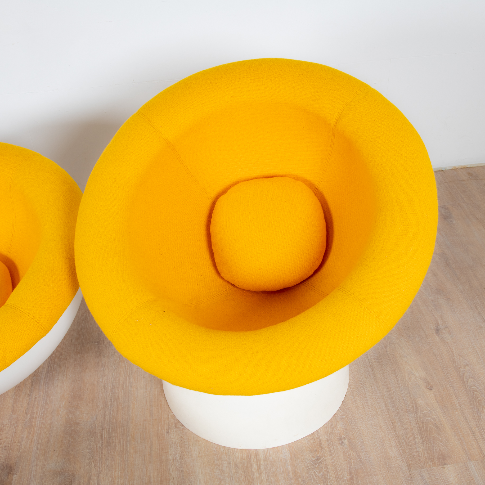 Fauteuil sphère en fibre de verre, France, 1960 – Image 4