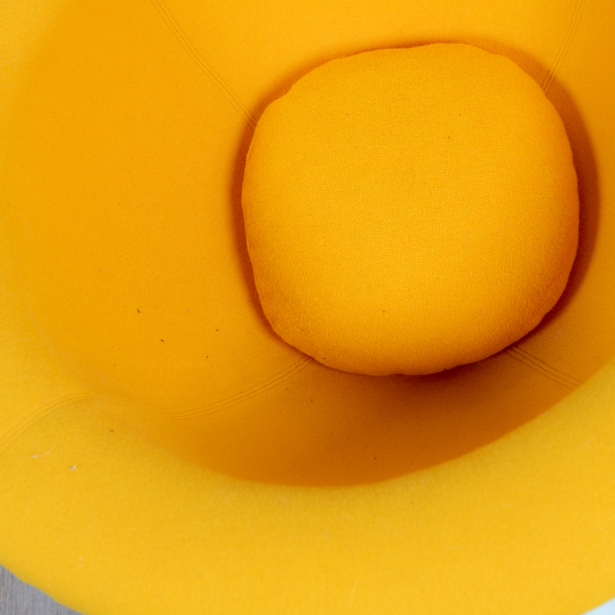 Fauteuil sphère en fibre de verre, France, 1960 – Image 3