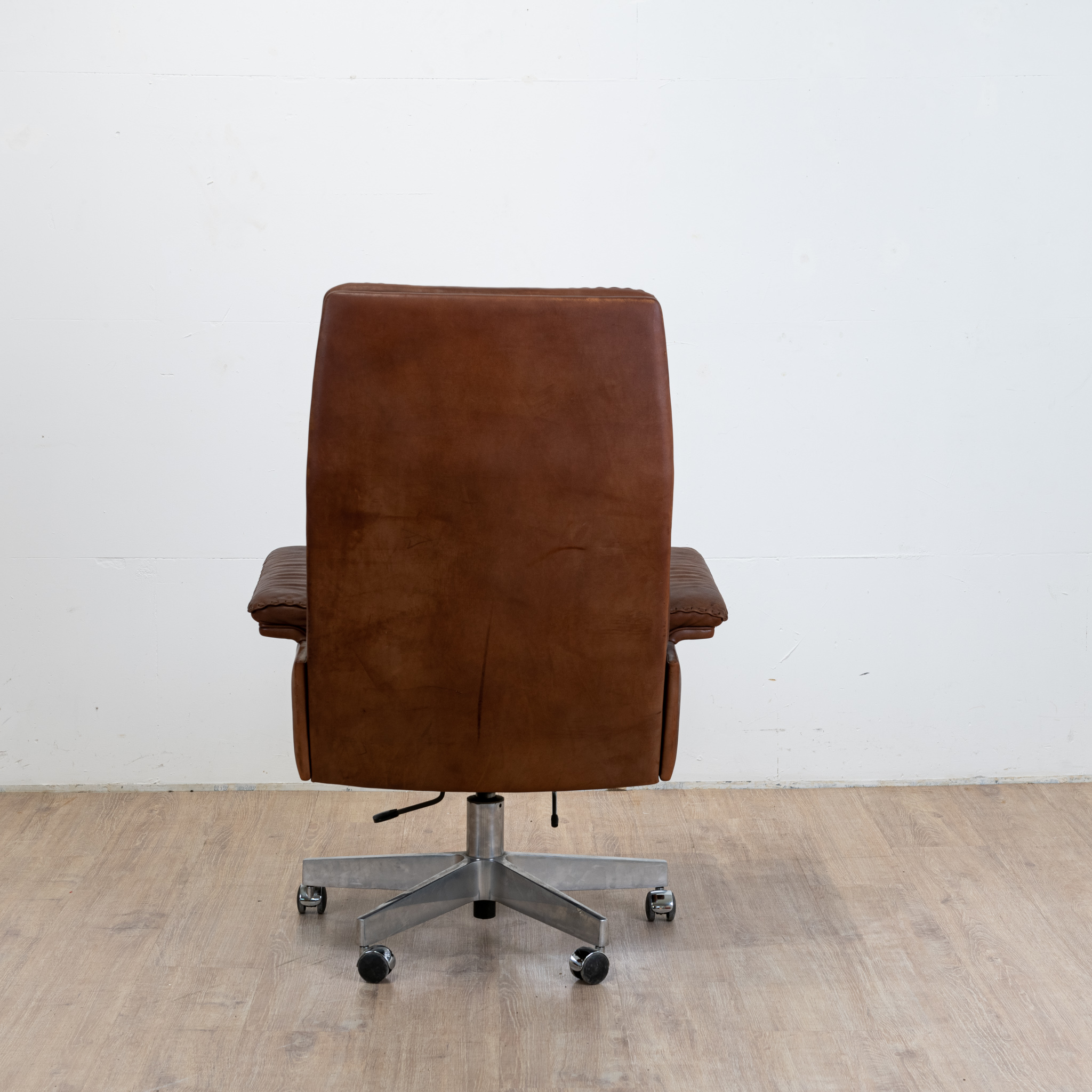 Fauteuil de Bureau Exécutif Pivotant DS 35 en Cuir édition De Sede, Suisse, 1970 – Image 3