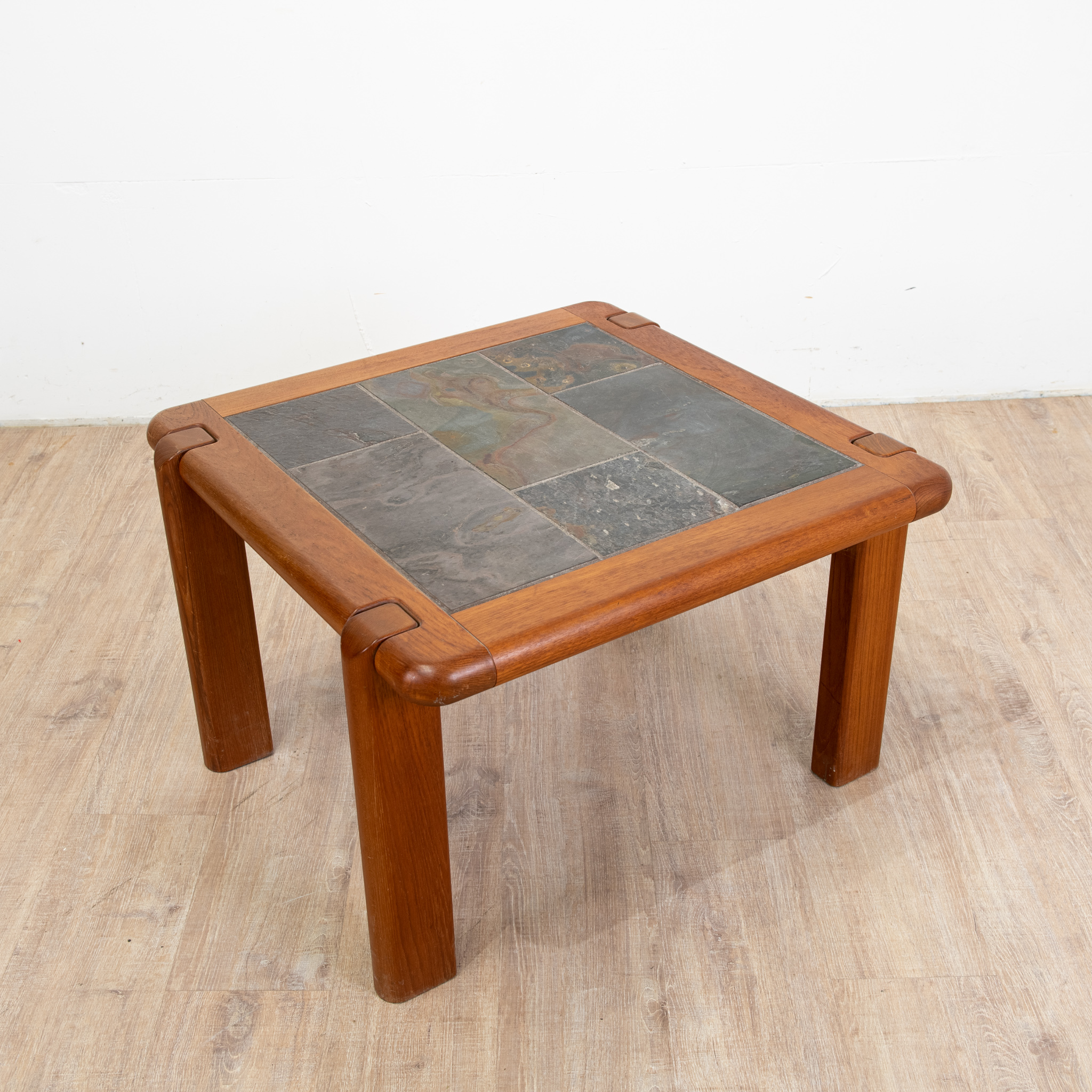 Table basse en orme et ardoise circa 1980 – Image 3