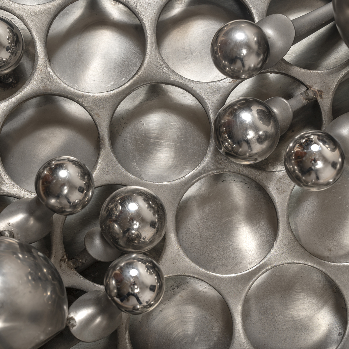 Sculpture murale de Claude Viseux 1984 – Image 3