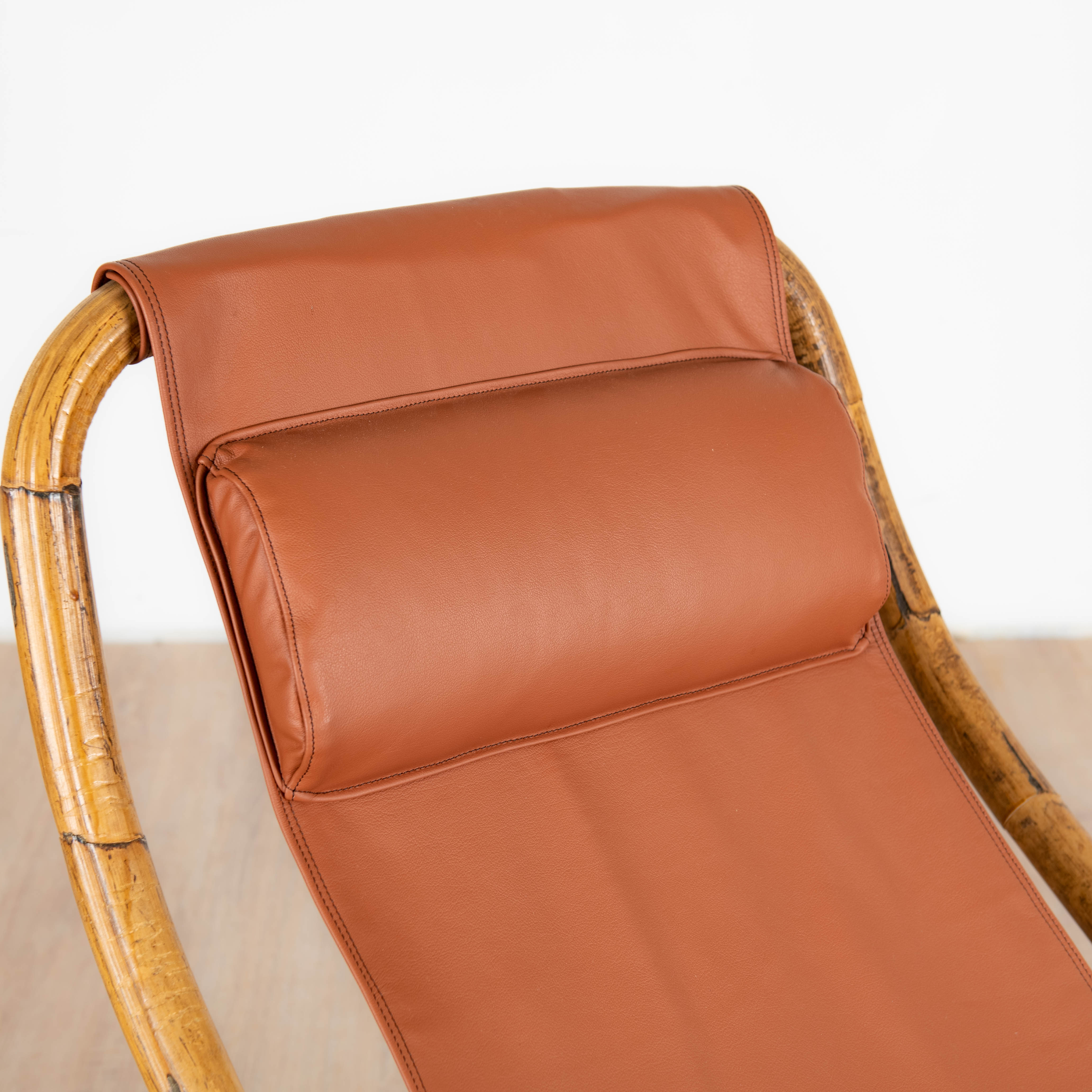 Fauteuil en cuir de salon pliant vintage structure bambou et laiton, Italie, années 1960 – Image 2