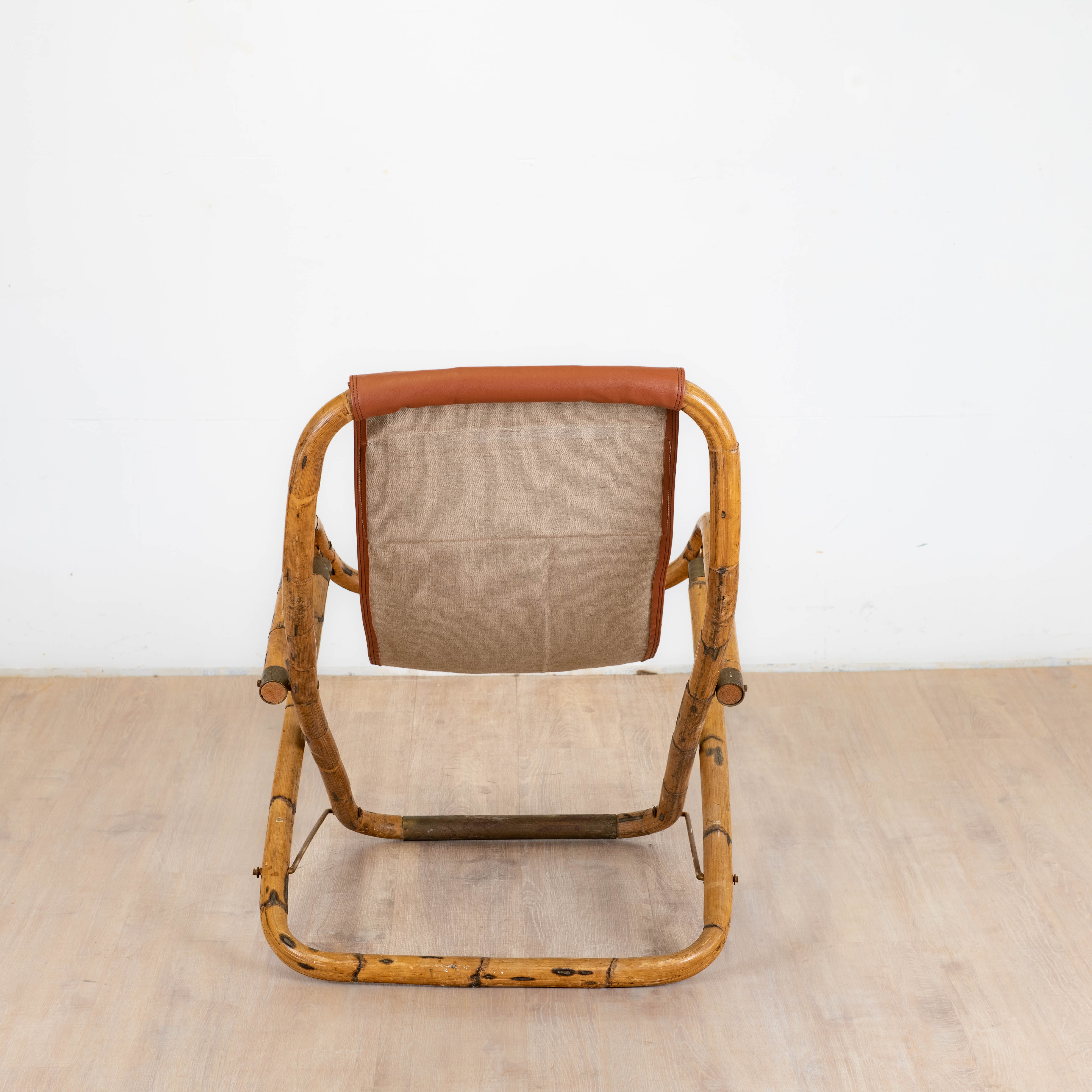 Fauteuil en cuir de salon pliant vintage structure bambou et laiton, Italie, années 1960 – Image 5