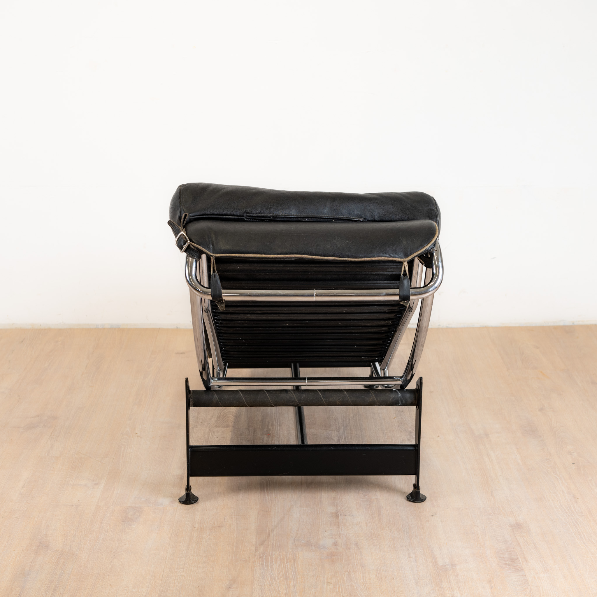 Chaise longue "LC4", Le Corbusier, Pierre Jeanneret, Charlotte Perriand, éditons Cassina – Image 6