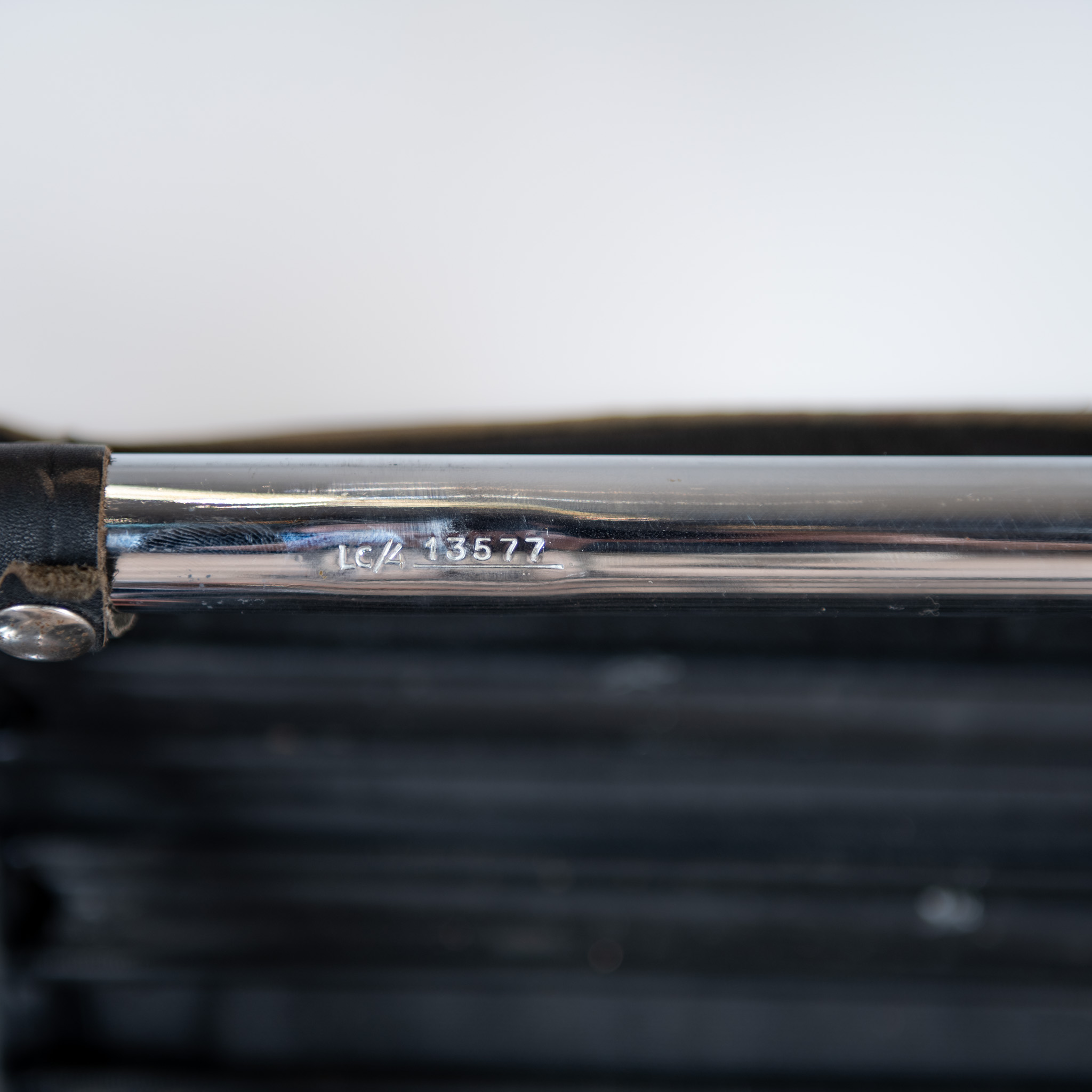 Chaise longue "LC4", Le Corbusier, Pierre Jeanneret, Charlotte Perriand, éditons Cassina – Image 9